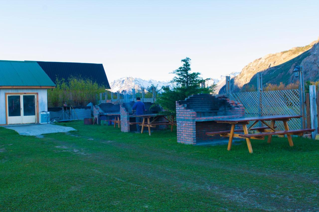 Hostel Pioneros Del Valle El Chaltén Eksteriør billede