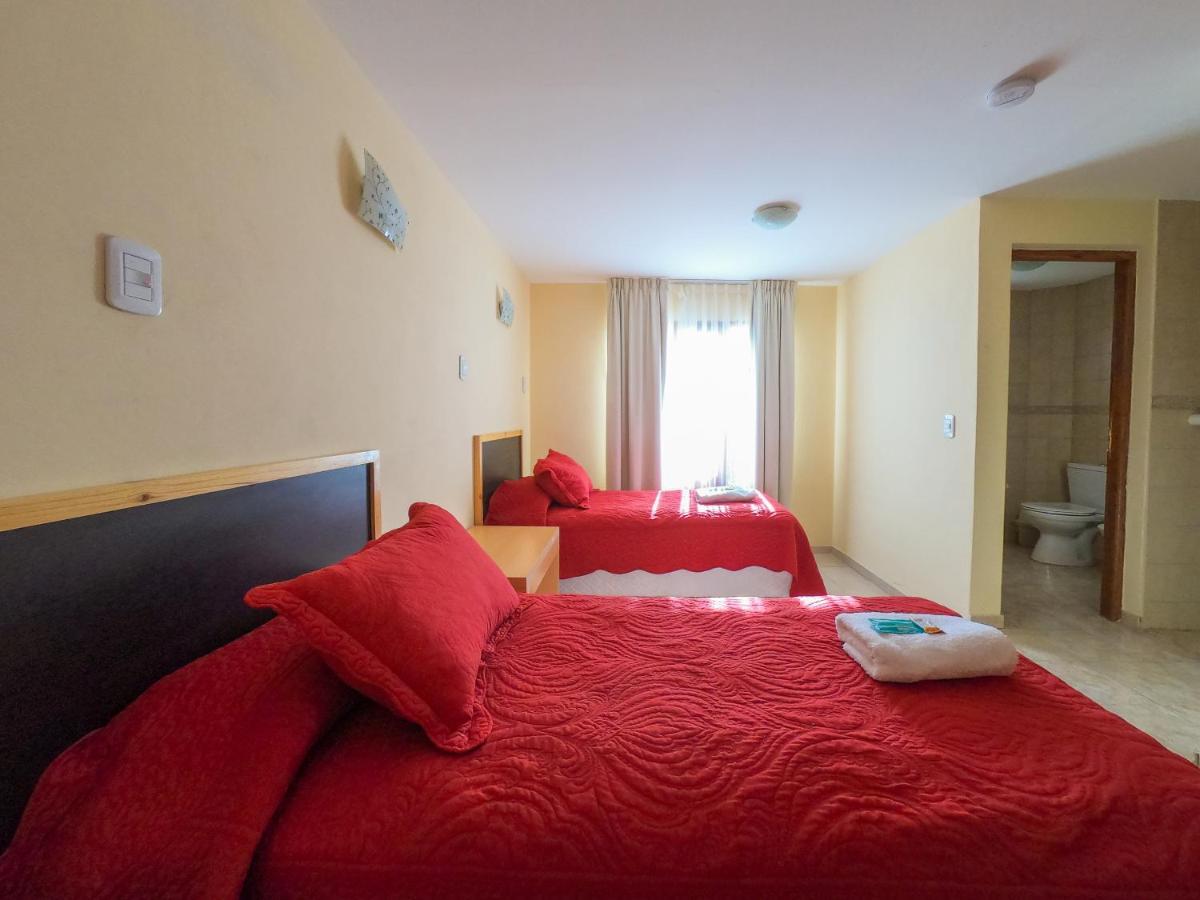 Hostel Pioneros Del Valle El Chaltén Eksteriør billede