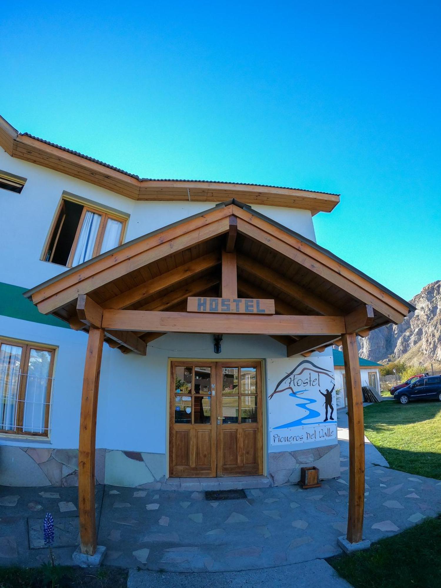Hostel Pioneros Del Valle El Chaltén Eksteriør billede