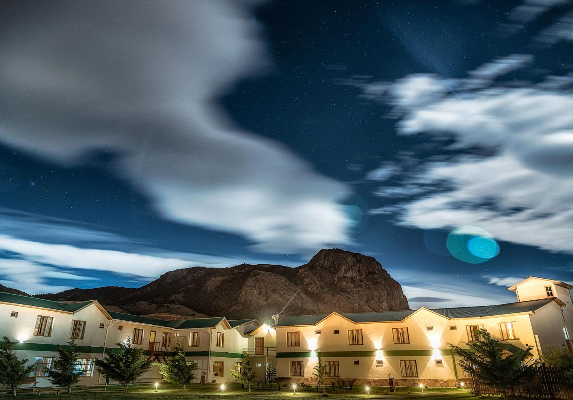 Hostel Pioneros Del Valle El Chaltén Eksteriør billede