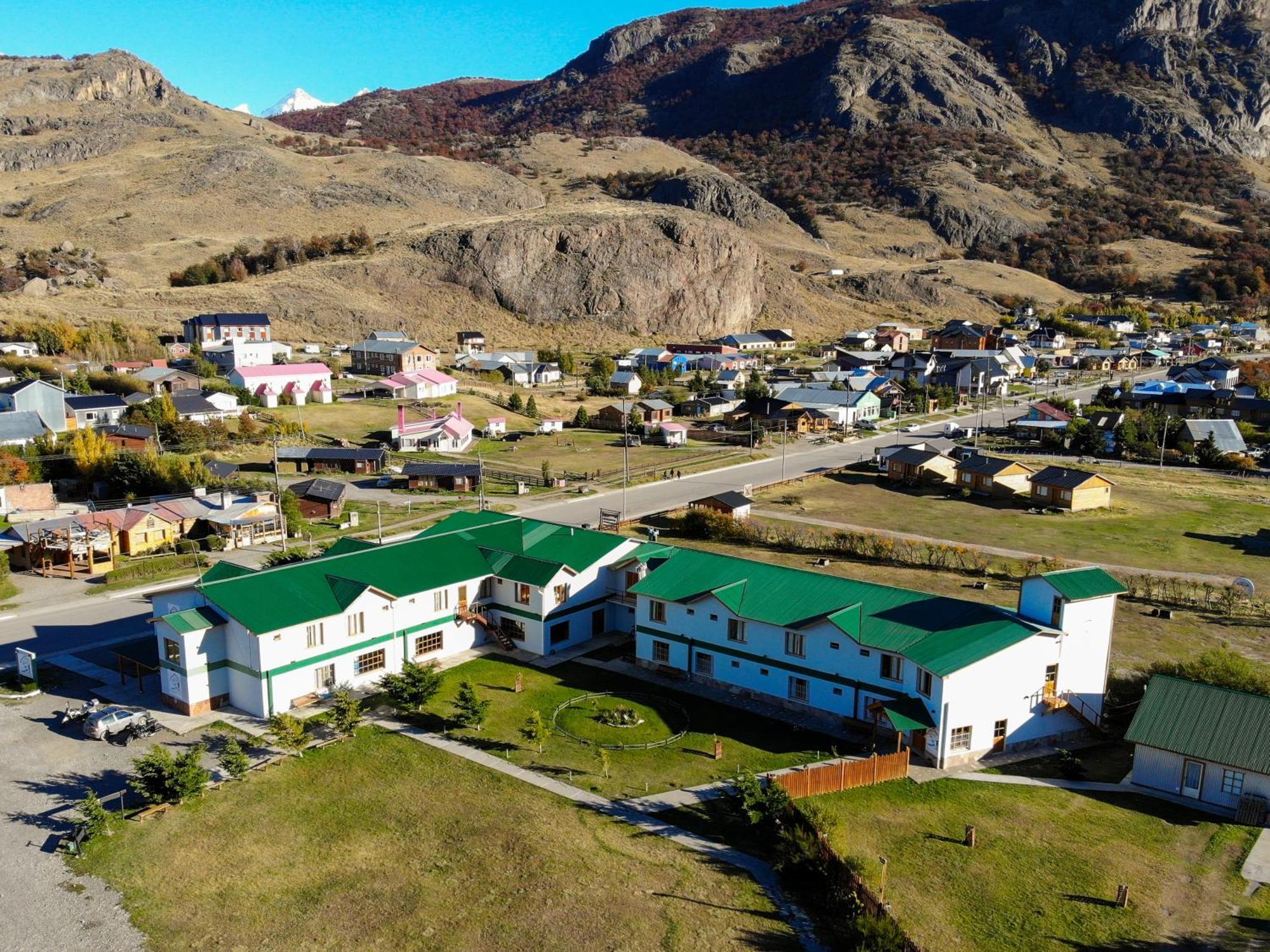 Hostel Pioneros Del Valle El Chaltén Eksteriør billede